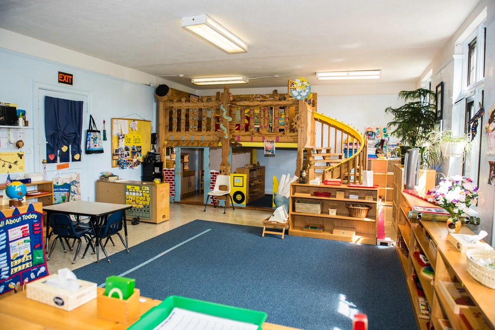 Montessori schools use various hands-on materials to help kids learn and discover things