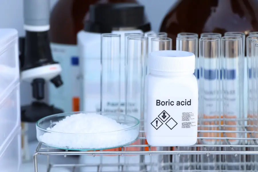 Benefits and risks of boric acid