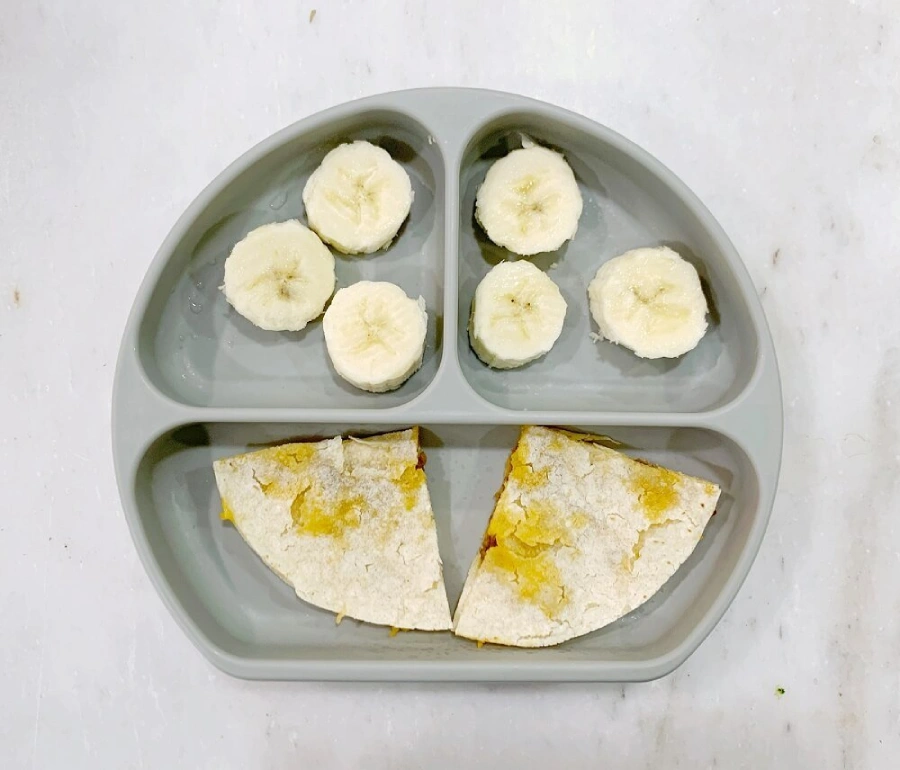 Quesadilla and some bananas